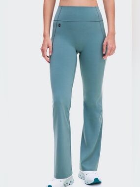High-Rise Seafoam Flare Leggings